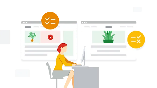 Una persona sentada frente a su computadora buscando información sobre plantas de interior